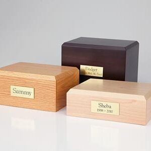 wood urn: traditional