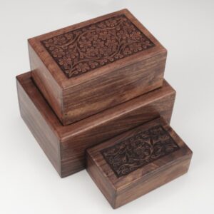 Wood Urn: Carved Sheesham Urn