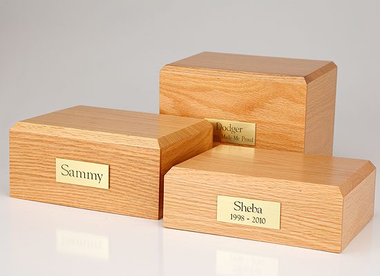 wood urn: traditional - Image 4