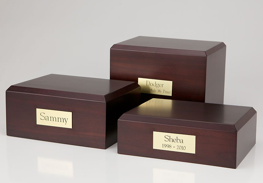 wood urn: traditional - Image 5