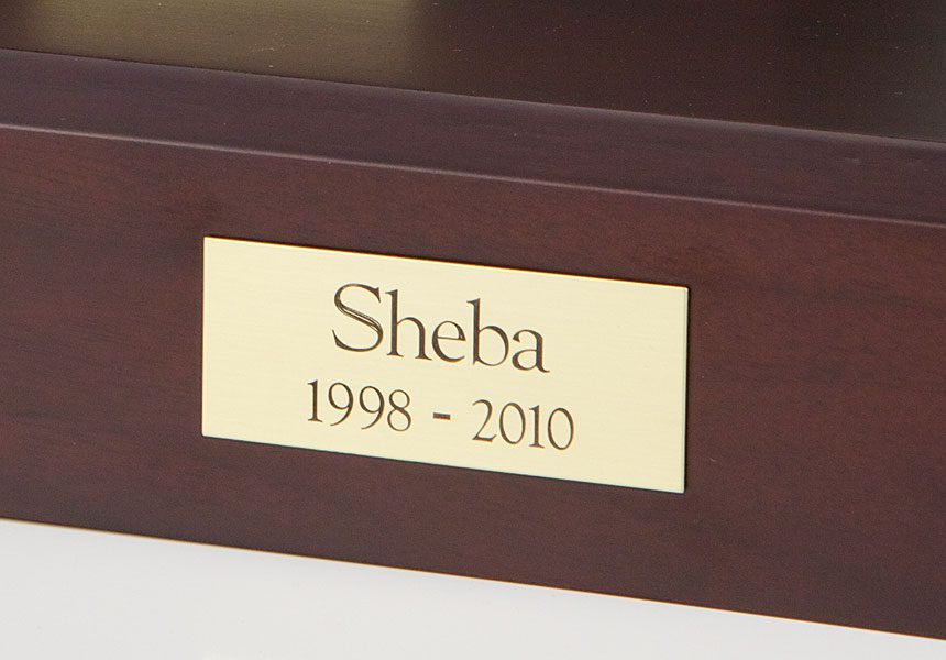 wood urn: traditional - Image 3